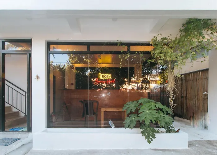 Reddoorz @ Recson Boracay Hostel